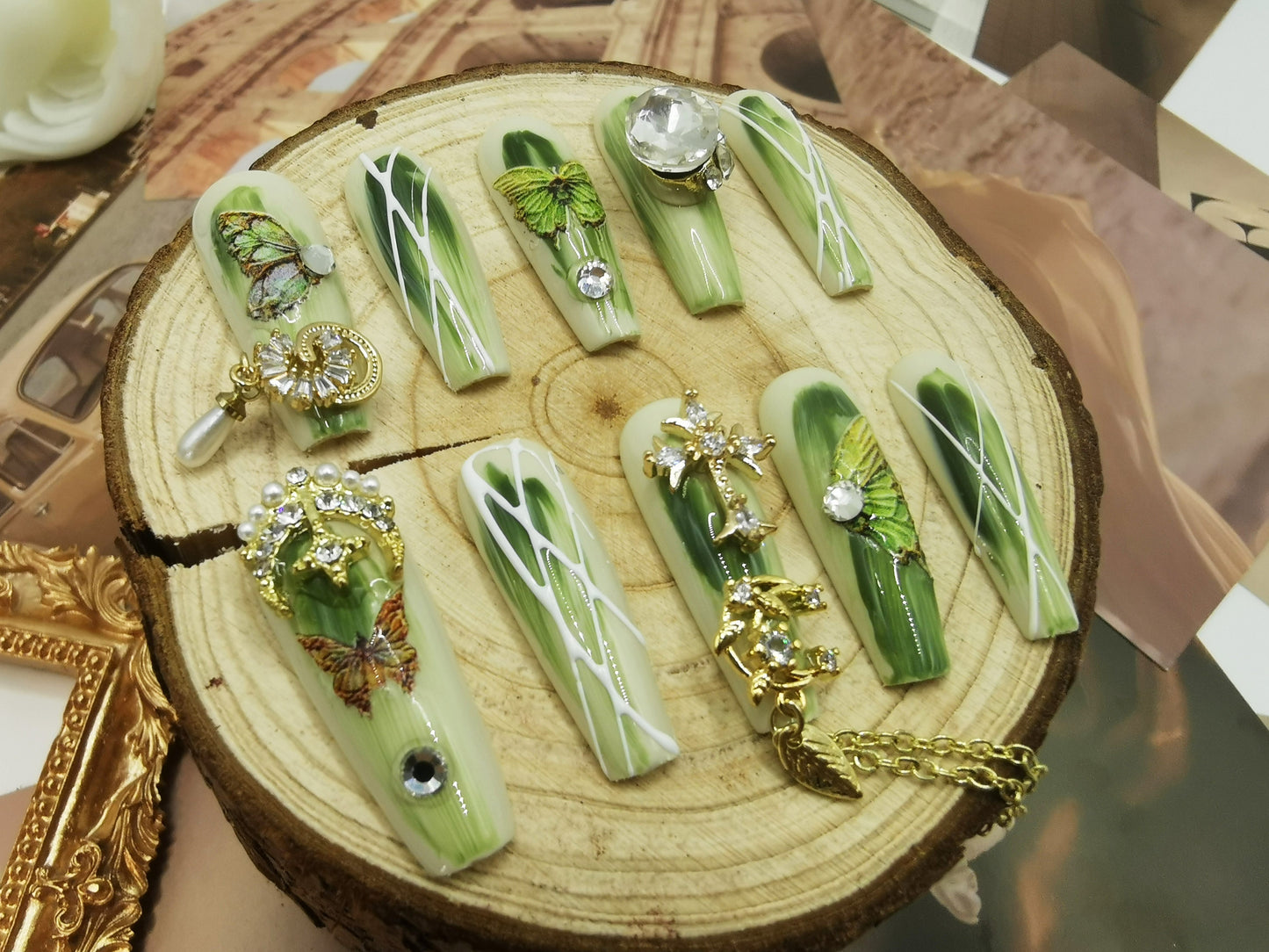 Faux Acrylic Nail Set with Rhinestones & Flowers, Pointed Shape, Butterfly Design Press on Nail (10 Pieces) (Green Long T, L)