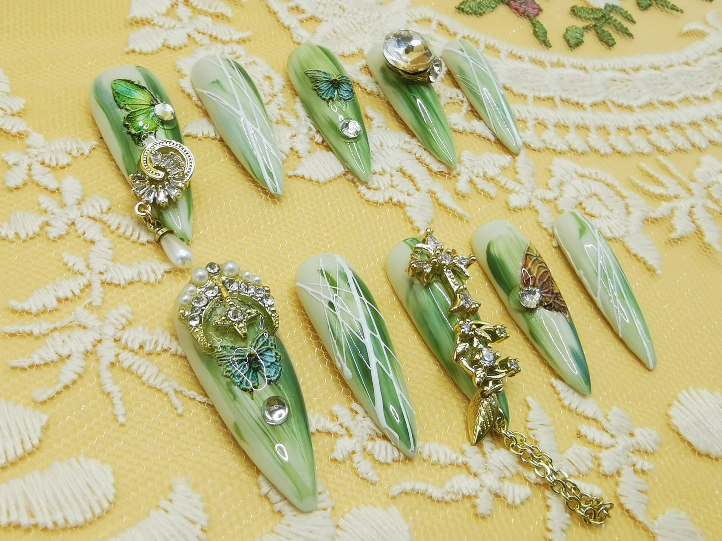Faux Acrylic Nail Set with Rhinestones & Flowers, Pointed Shape, Butterfly Design Press on Nail (10 Pieces) (Green Long T, L)